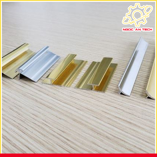 Nẹp nhôm bo góc